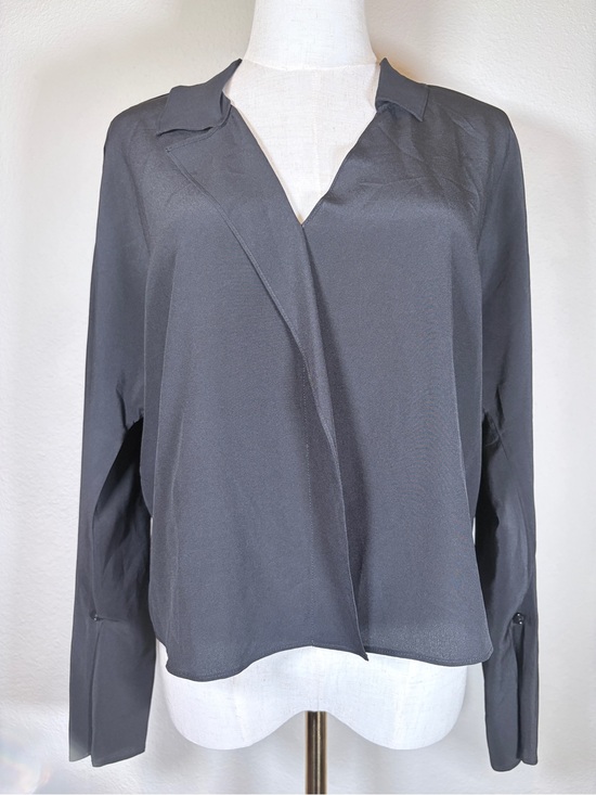 LILYSILK Tops - LILYSILK Black Mulberry Silk Blouse Size Medium